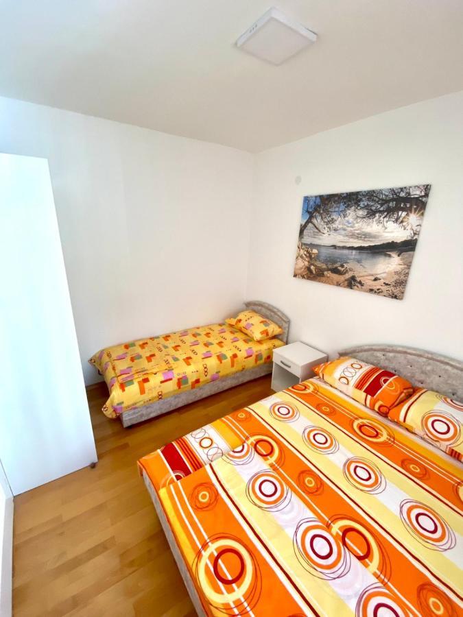 Jovana -- Porodicni Apartmani Igalo Херцег-Нови Экстерьер фото