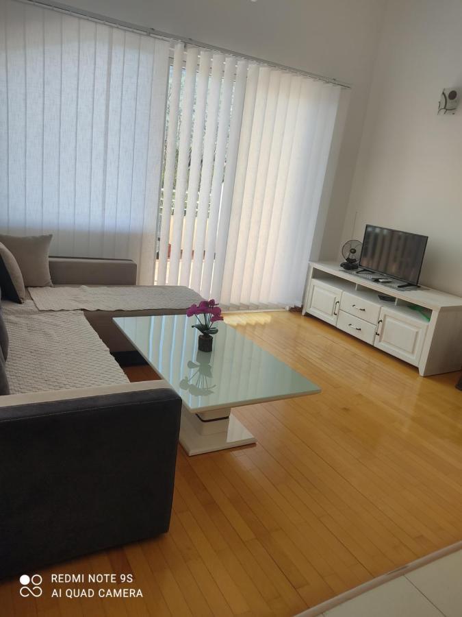 Jovana -- Porodicni Apartmani Igalo Херцег-Нови Экстерьер фото
