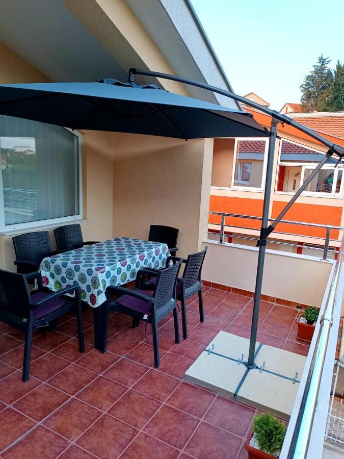 Jovana -- Porodicni Apartmani Igalo Херцег-Нови Экстерьер фото